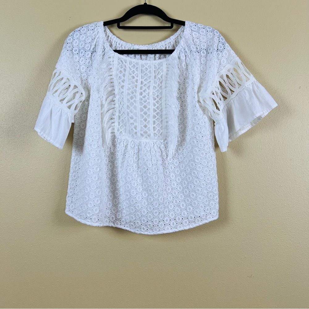 A Loves A Blouse Tops Round Neck Embroidered Eyelet White Size M